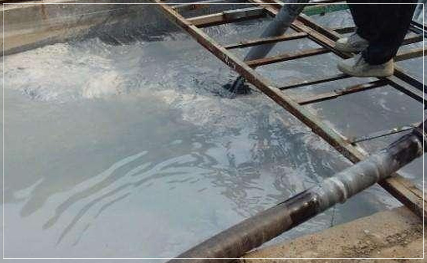 郑州附近的污水池清理